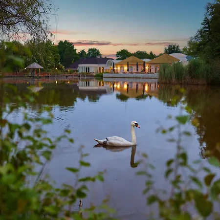 Center Parcs Limburgse Peel Limburg-brabant منتزه العطل 3*